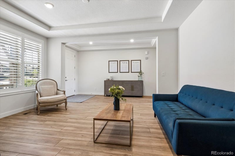 9555 Williamsburg St, Littleton, CO 80125