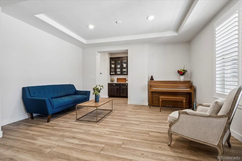 9555 Williamsburg St, Littleton, CO 80125