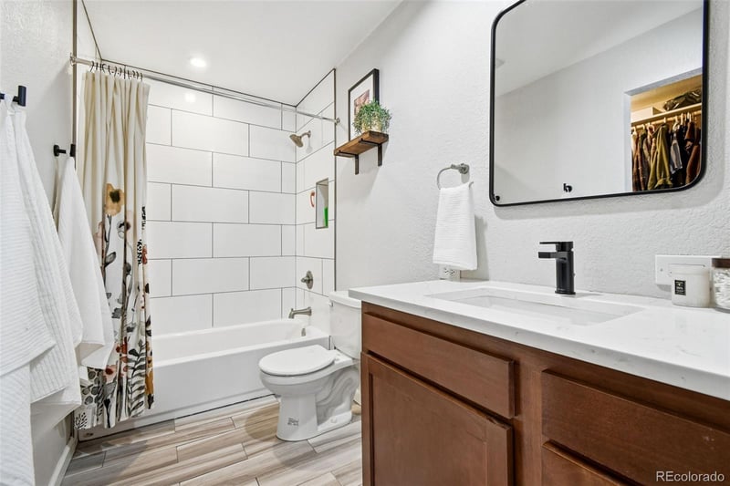 2960 Ivy St, Denver, CO 80207