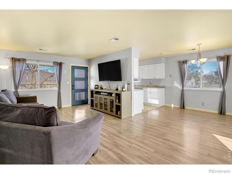 9848 Appletree Pl, Thornton, CO 80260