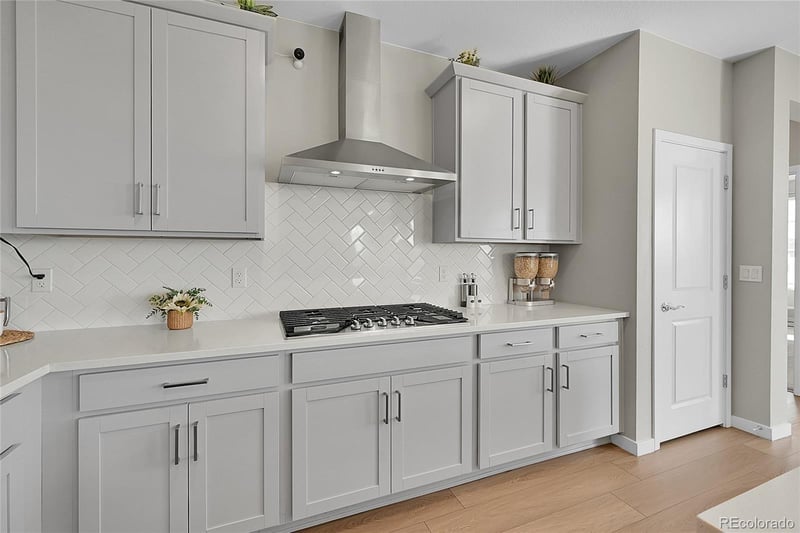 23642 40th Ave, Aurora, CO 80019