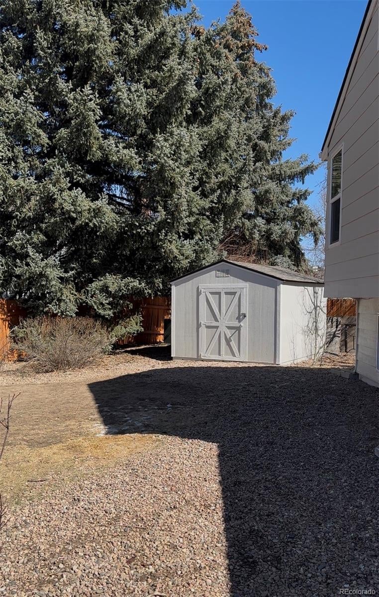 17229 Progress Ave, Centennial, CO 80015