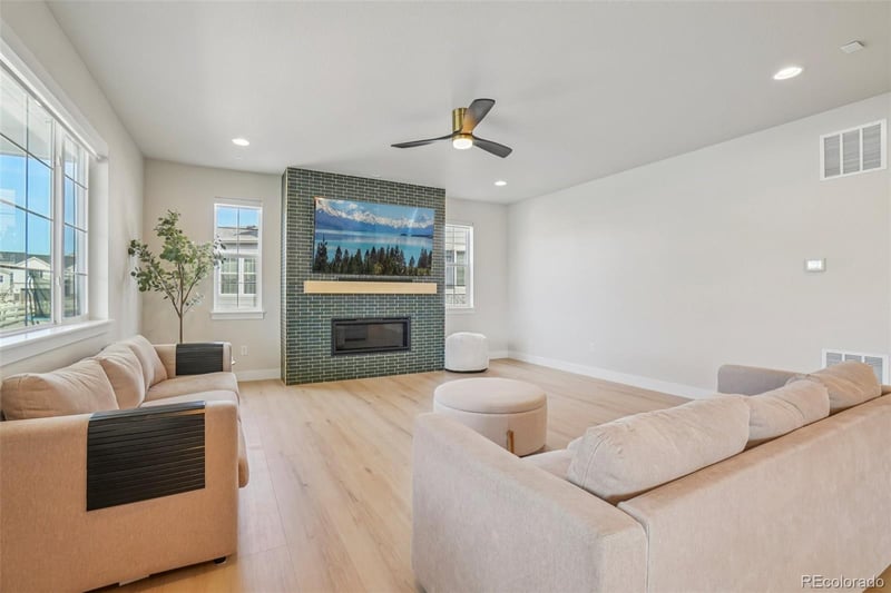 7319 Yantley Way, Aurora, CO 80016