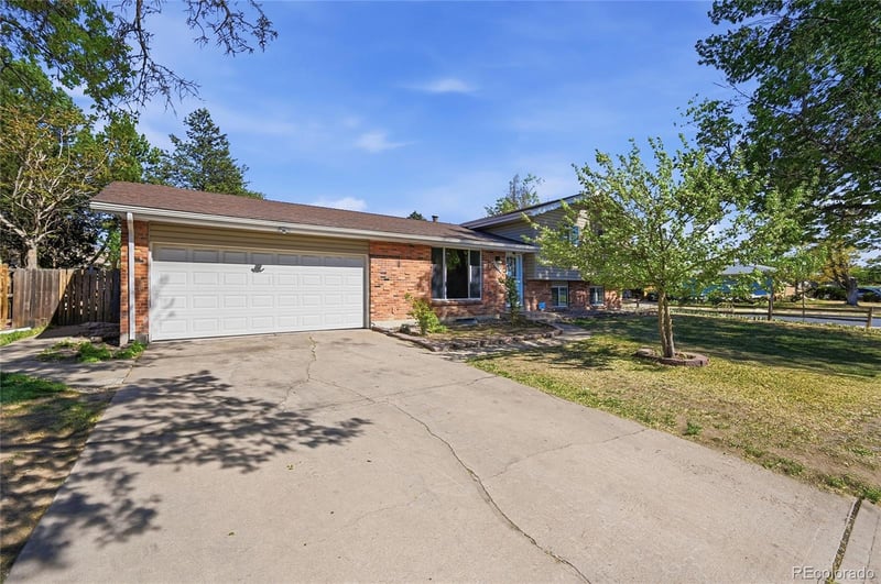 994 S Victor Way, Aurora, CO 80012