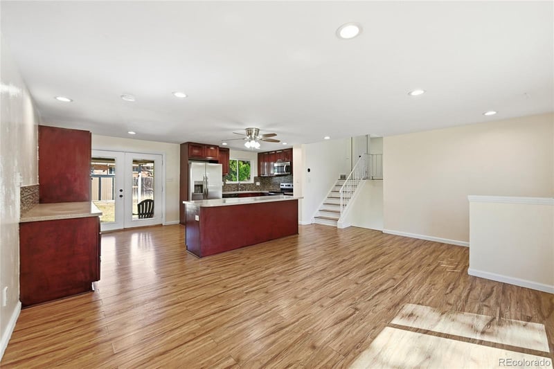 994 S Victor Way, Aurora, CO 80012