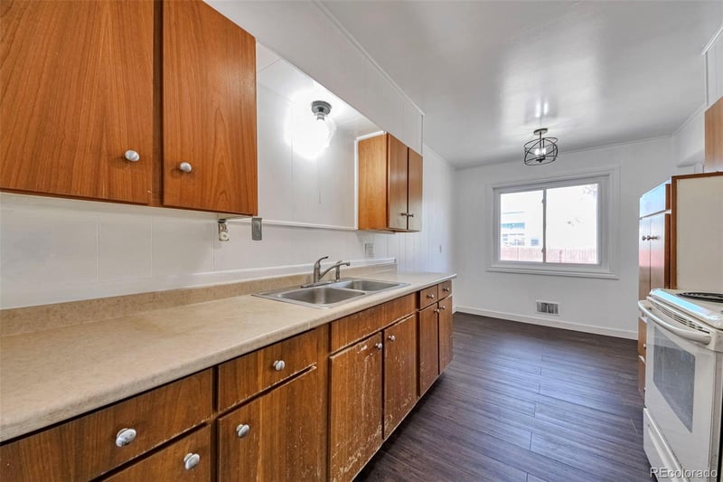 5718 Iris St, Arvada, CO 80002