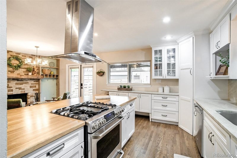 787 Olive St, Denver, CO 80220