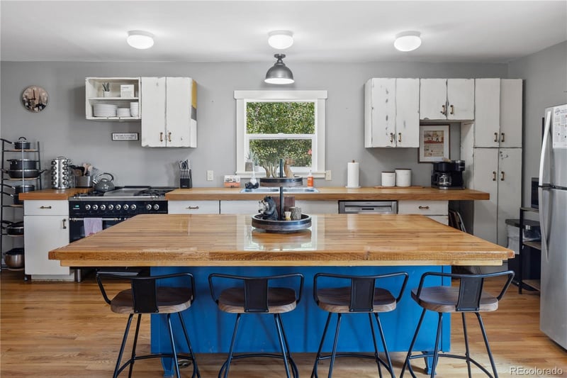 301 W 3rd St, Creede, CO 81130