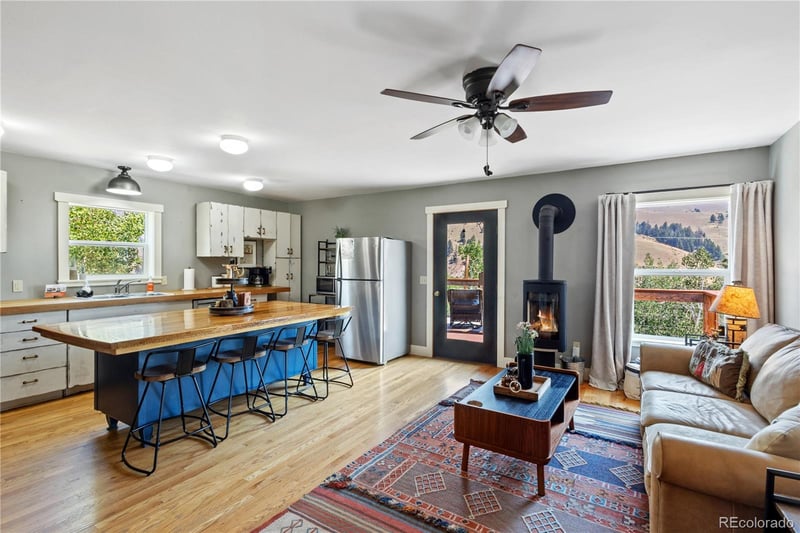 301 W 3rd St, Creede, CO 81130