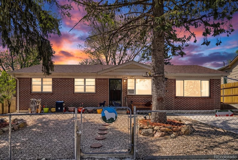 126 Roosevelt St, Colorado Springs, CO 80909