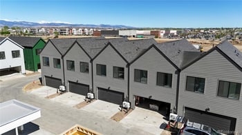 913 Edge Cir, Longmont, CO 80501