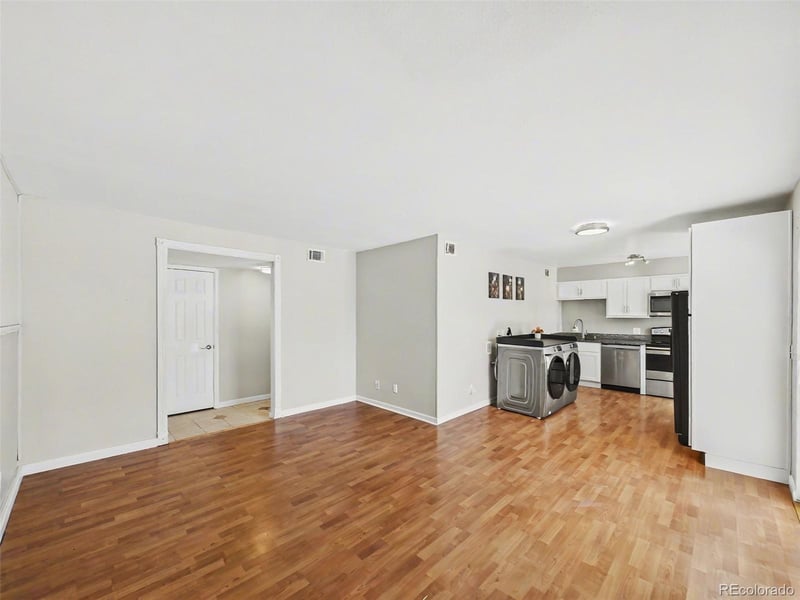 968 Peoria St, Aurora, CO 80012