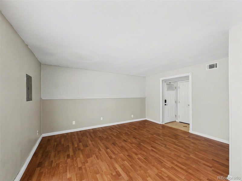 968 Peoria St, Aurora, CO 80012