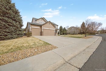 6052 Ouray St, Aurora, CO 80016