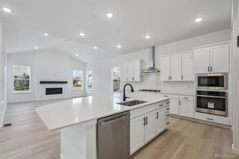 3801 Emerald Shore Cir, Loveland, CO 80538