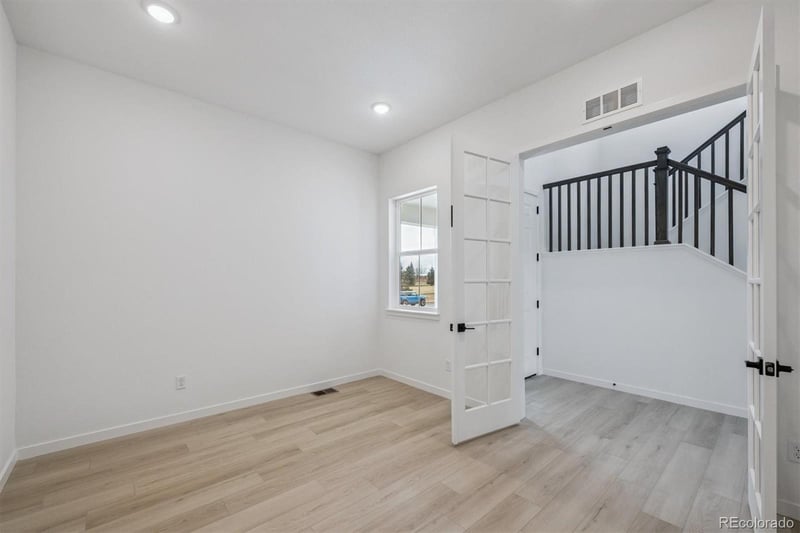 3801 Emerald Shore Cir, Loveland, CO 80538