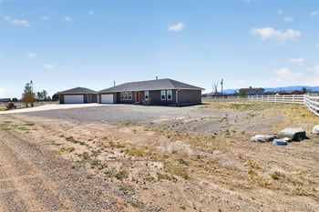 668 Milt Dr, Pueblo, CO 81007