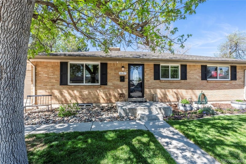 6657 Lee Ct, Centennial, CO 80121