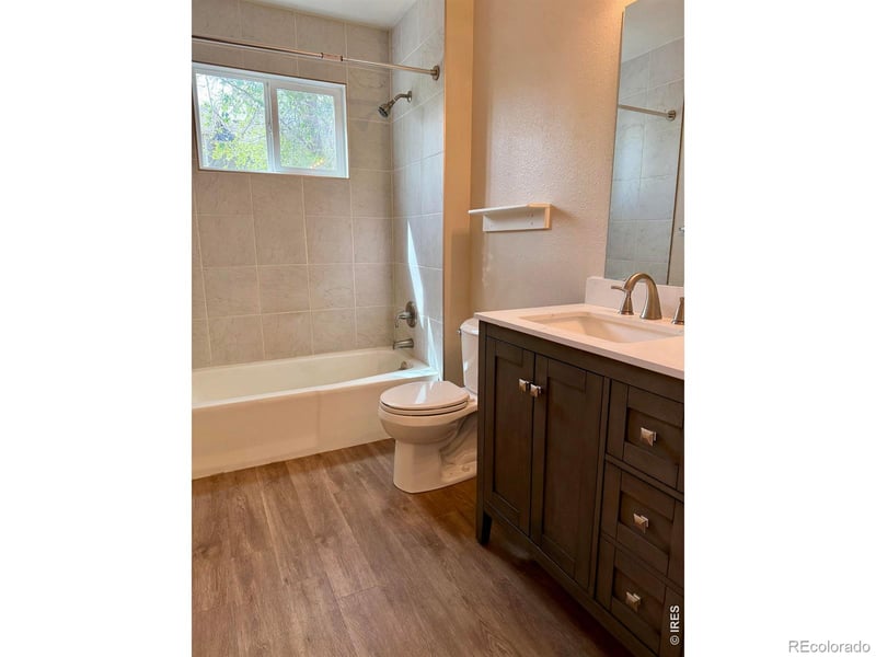 1437 Centennial Dr, Longmont, CO 80501