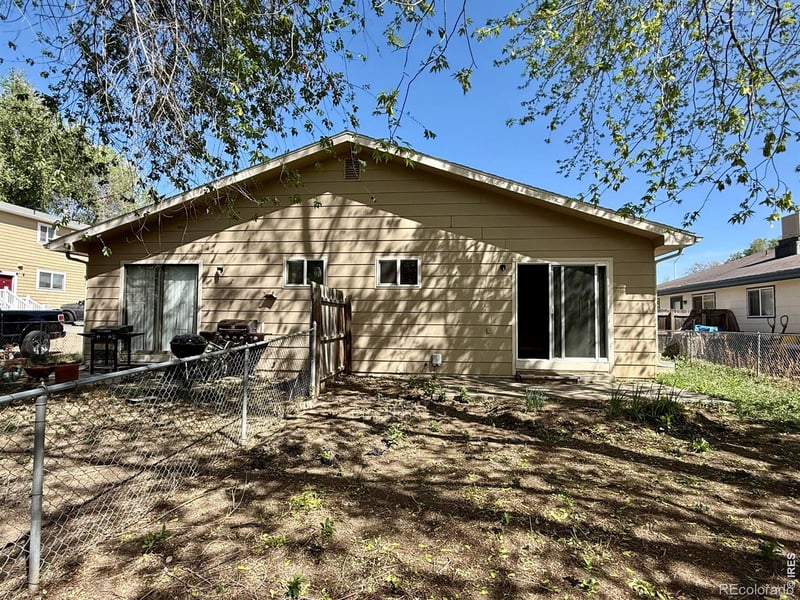 1437 Centennial Dr, Longmont, CO 80501