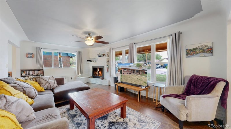 2430 Lee St, Lakewood, CO 80215