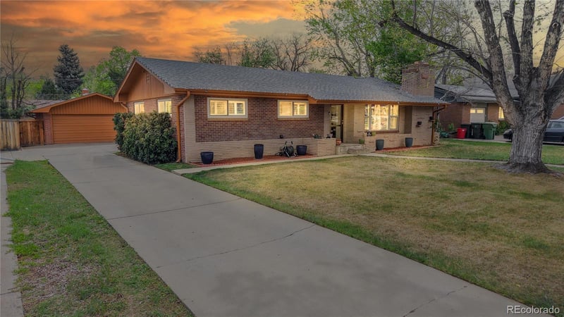 2430 Lee St, Lakewood, CO 80215