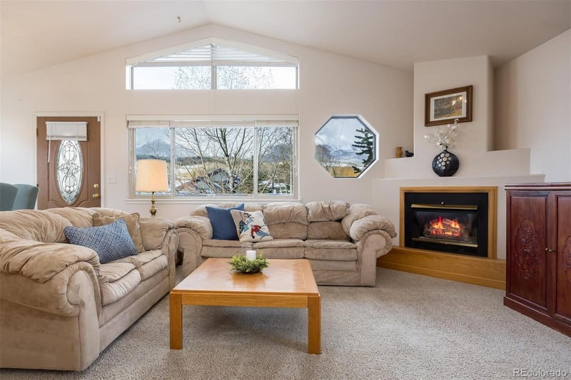 303 Willow Lake Ct, Silverthorne, CO 80498