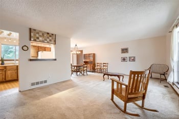 18120 Asbury Dr, Aurora, CO 80013