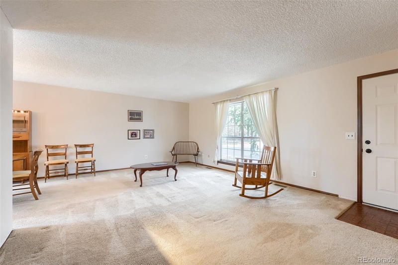 18120 Asbury Dr, Aurora, CO 80013