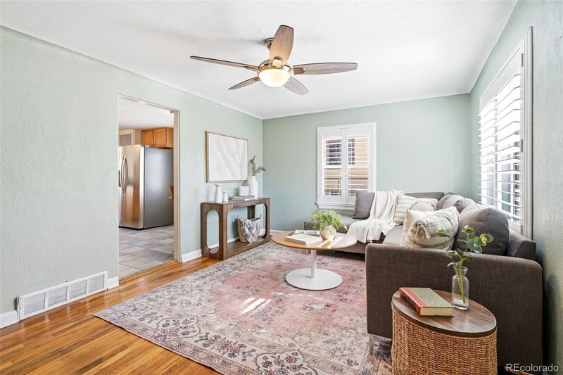 4560 Washington St, Englewood, CO 80113