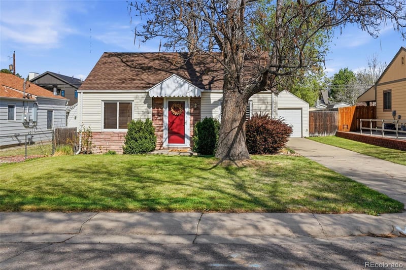 4560 Washington St, Englewood, CO 80113