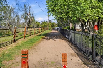 4560 Washington St, Englewood, CO 80113