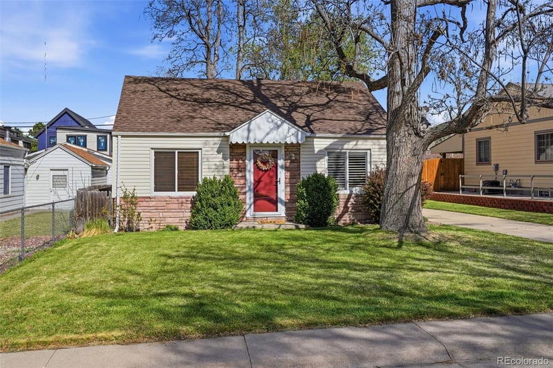 4560 Washington St, Englewood, CO 80113