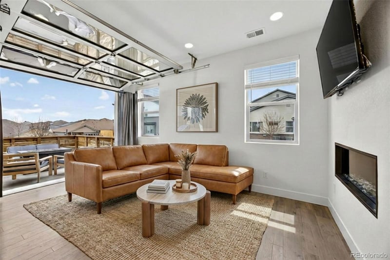 19518 Sunset Cir, Centennial, CO 80015