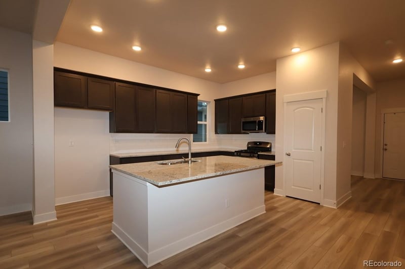 21064 E 62nd Ave, Aurora, CO 80019
