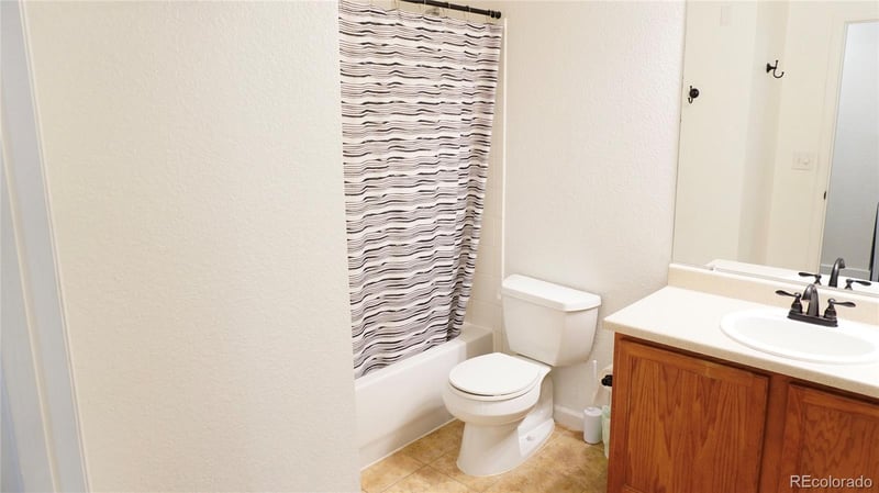 5733 Gibralter Way #3-105, Aurora, CO 80019