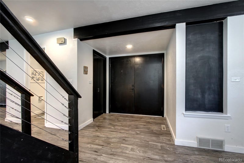 6134 Mineral Dr, Centennial, CO 80112