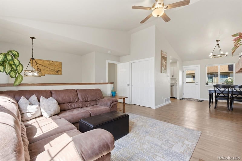 19083 16th Ave, Aurora, CO 80011