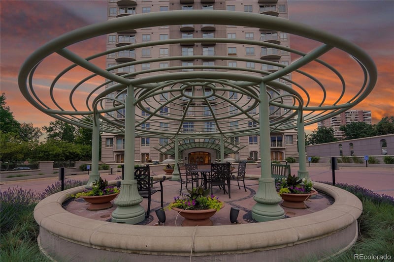 400 3rd Ave #902, Denver, CO 80203