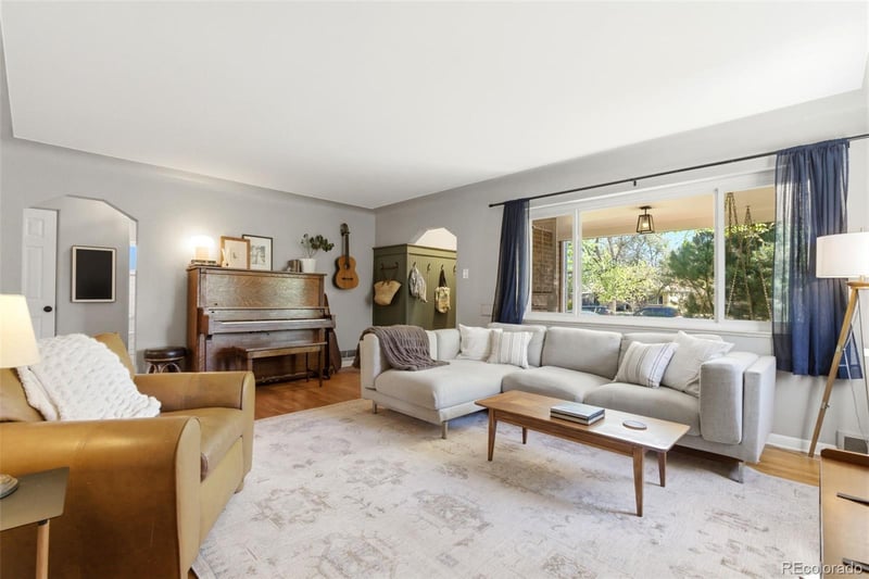 1365 Oneida St, Denver, CO 80220