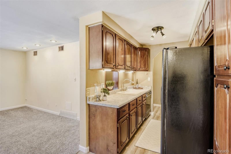 140 E Highline Cir #101, Centennial, CO 80122
