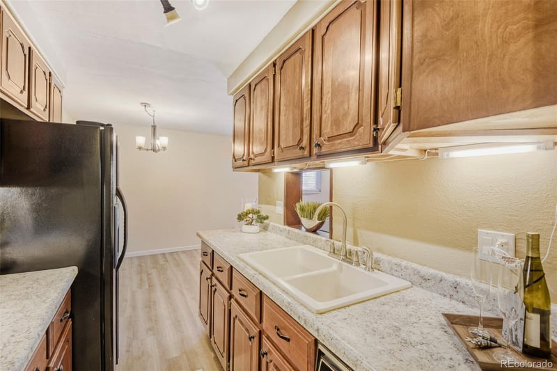 140 E Highline Cir #101, Centennial, CO 80122