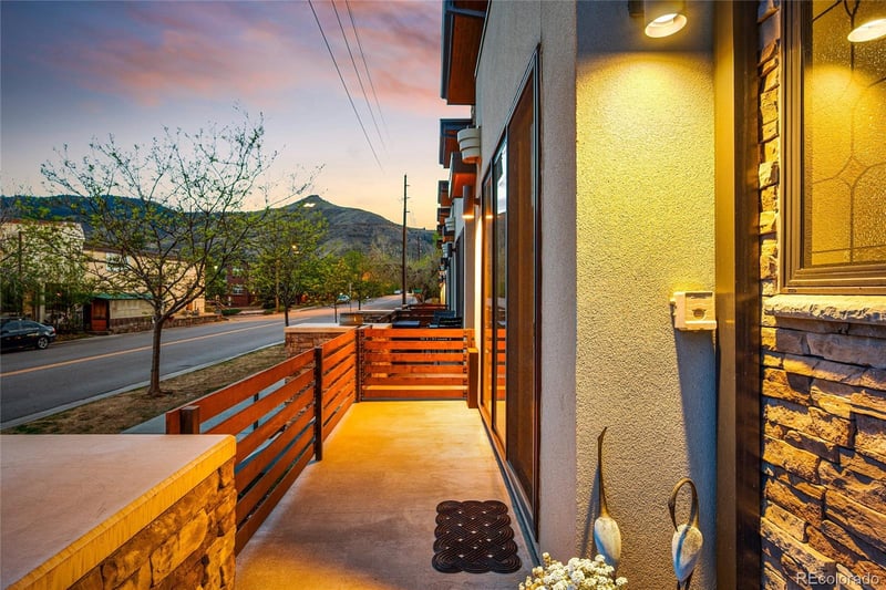 950 8th St, Golden, CO 80401