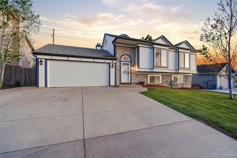 21642 Alamo Pl, Centennial, CO 80015