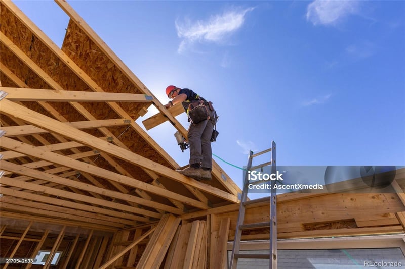 1392 Akron St, Aurora, CO 80010