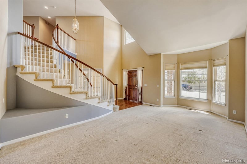 5751 Flanders Ct, Aurora, CO 80015