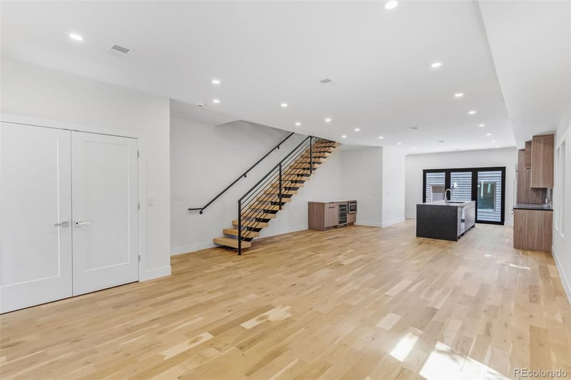 1446 Stuart St, Denver, CO 80204