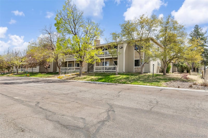 8225 Fairmount Dr #201, Denver, CO 80247
