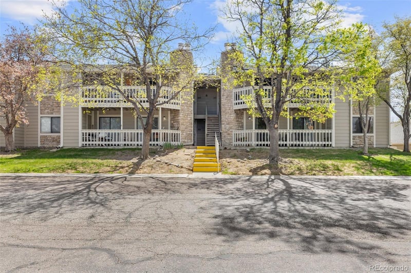 8225 Fairmount Dr #201, Denver, CO 80247