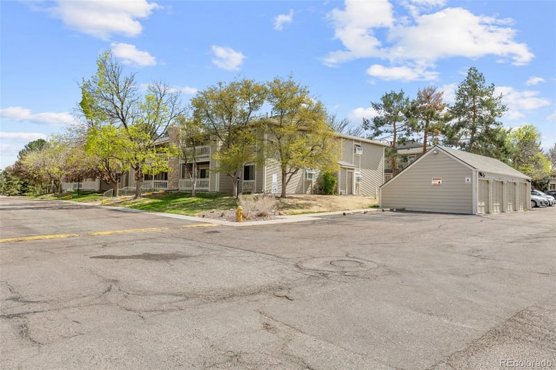 8225 Fairmount Dr #201, Denver, CO 80247